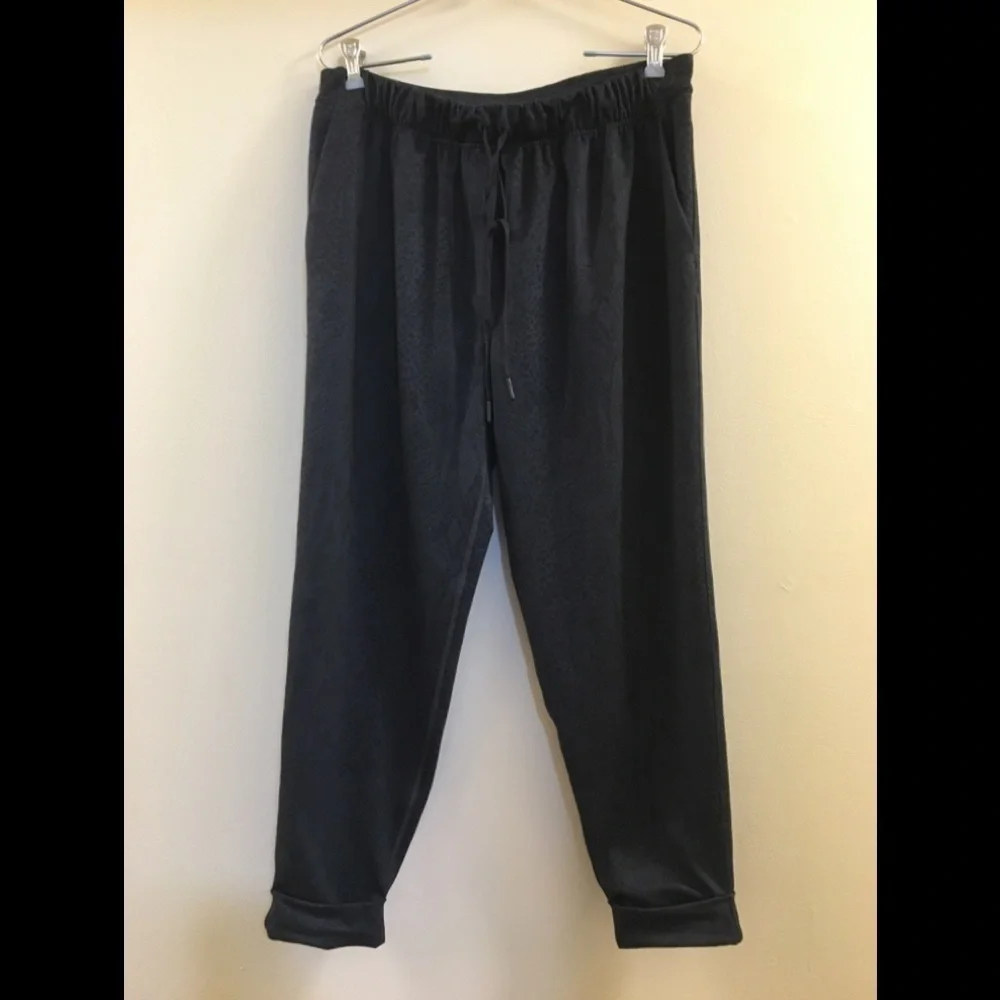 Lululemon Jet Crop (Slim) (Luxtreme 25.5